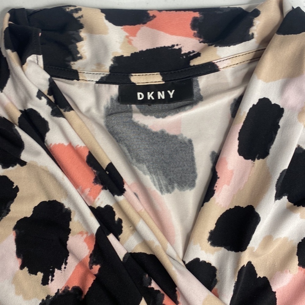 DKNY Dusty Rose & Guava Pink Leopard Ruched Surplice Top - Picture 5 of 8